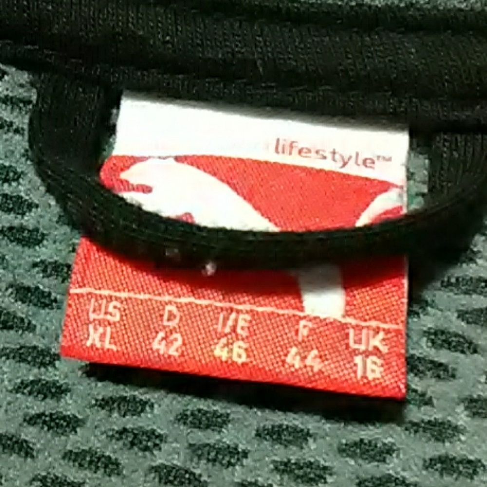 Puma zip up - Picture 4 of 5